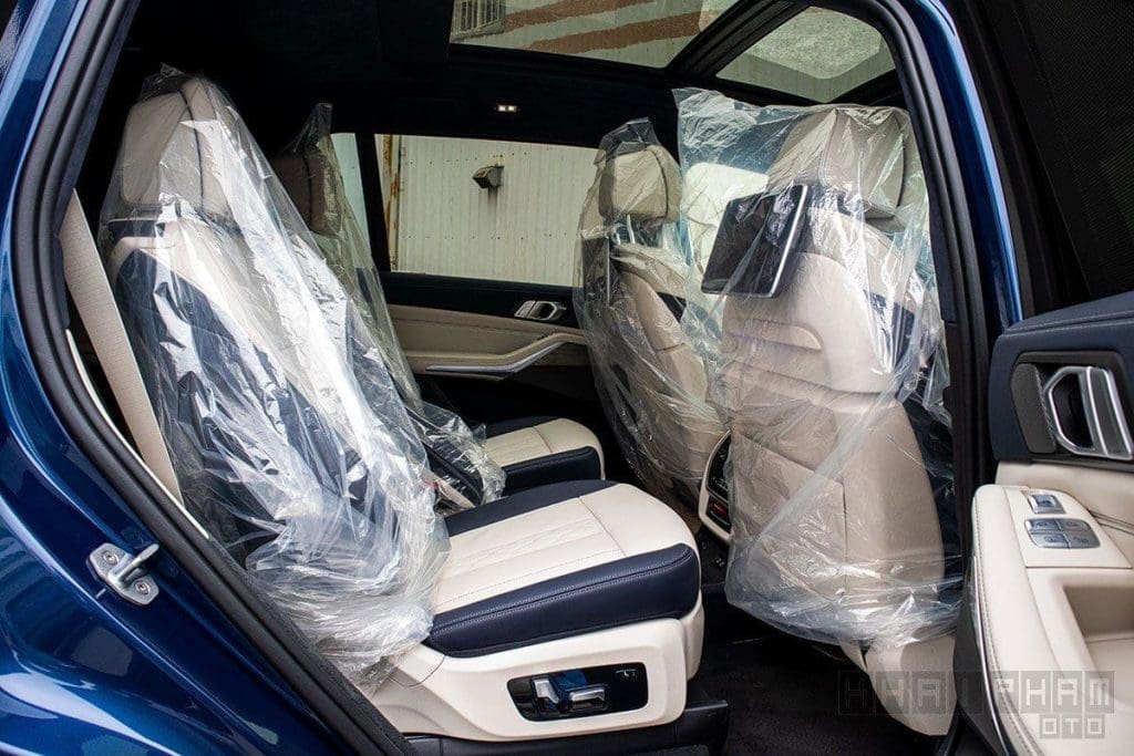 Ảnh Chụp Ghế Sau Xe Bmw X7 2019-2020