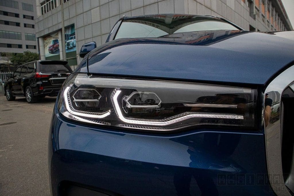 Ảnh Chụp Đèn Pha Xe Bmw X7 2019-2020